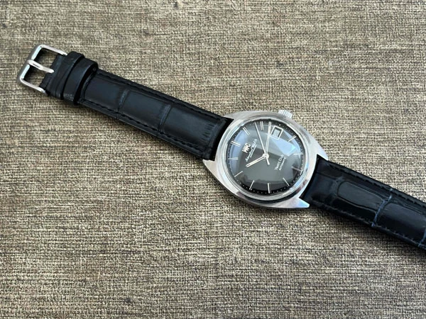 IWC ヨットクラブ Yacht Club ジェラルドジェンタデザイン ブラックミラーダイヤル Cal.8541 お魚リューズ