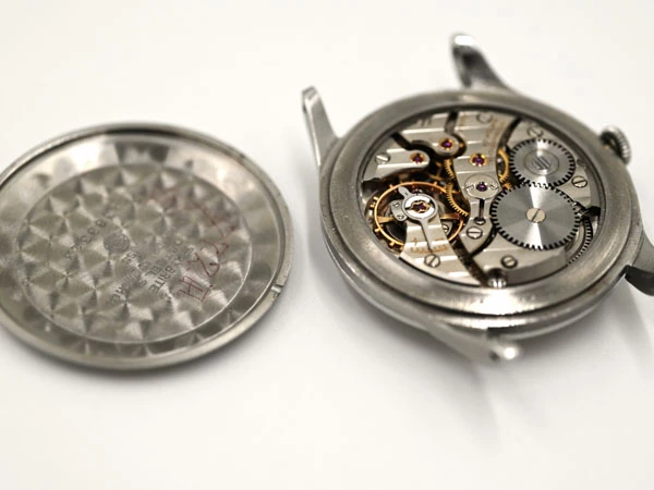IWC オールドインター Schffhausen 手巻き シルバーダイアル 不屈の名機 Cal.89搭載モデル メッシュブレス付属