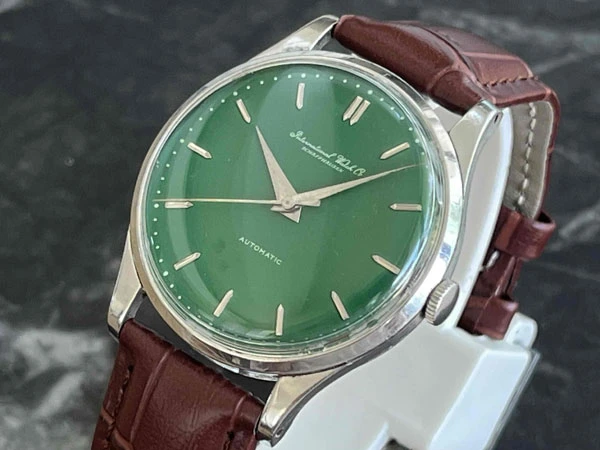 IWC International Watch Companyオールドインター グリーン文字盤 筆記体ロゴ Cal.852