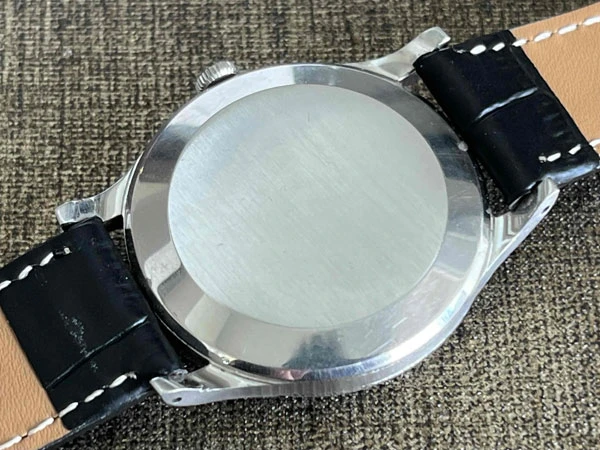 IWC オールドインター マットグレーダイヤル Cal.89 筆記体ロゴ 弾丸インデックス