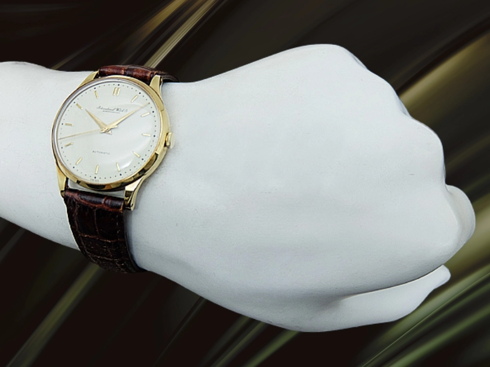 IWC オールドインター Cal.853 重量35g 18KYG 金無垢 筆記体ロゴ ホワイトダイヤル オートマチック INTERNATIONAL WATCH Co. [代行おまかせコース]