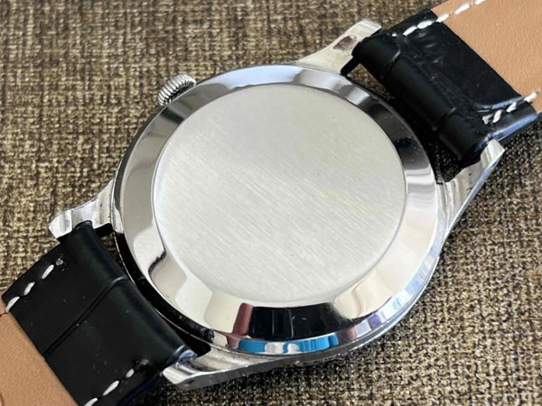 IWC オールドインター ブラックミラーダイヤル 筆記体ロゴ Cal.89