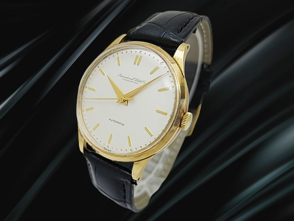 IWC オールドインター Cal.853 重量34g 18KYG 金無垢 筆記体ロゴ シルバーダイヤル オートマチック INTERNATIONAL WATCH Co. [代行おまかせコース]