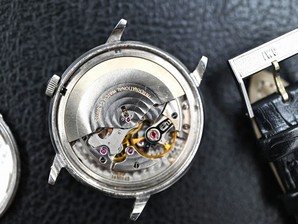 IWC オールドインター ラウンド Ref.803A Cal.854 SS お魚リューズ 希少 ホワイトローマンダイアル オートマチック IWC尾錠付属