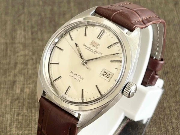 IWC ヨットクラブ Yacht Club シルバーダイヤル ジェラルドジェンタデザインモデル