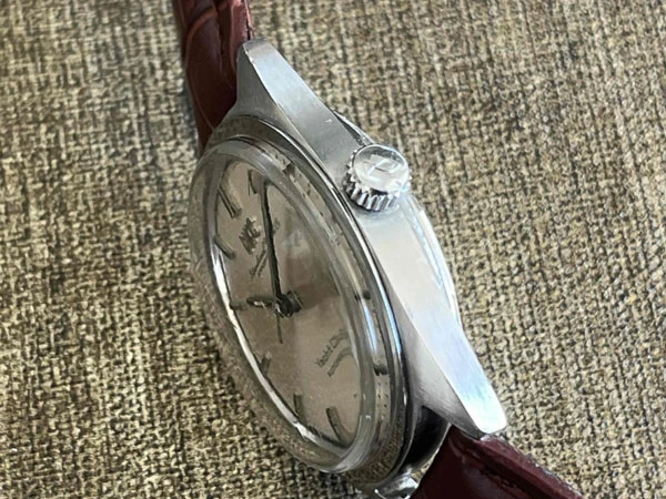 IWC ヨットクラブ Yacht Club シルバーダイヤル ジェラルドジェンタデザインモデル