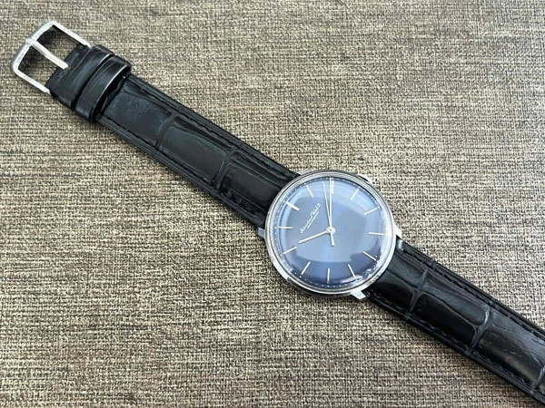 IWC オールドインター ブルーダイヤル Cal.401 筆記体ロゴ