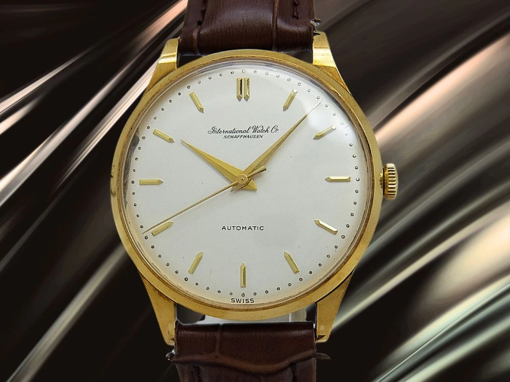 IWC オールドインター Cal.853 重量36g 18KYG 金無垢 筆記体ロゴ シルバーダイヤル オートマチック INTERNATIONAL WATCH Co. [代行おまかせコース]
