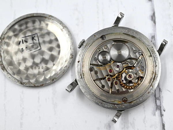 IWC オールドインター International Watch Co. 筆記体ロゴ Schaffhausen 変形ラグ ビッグケース Vintage
