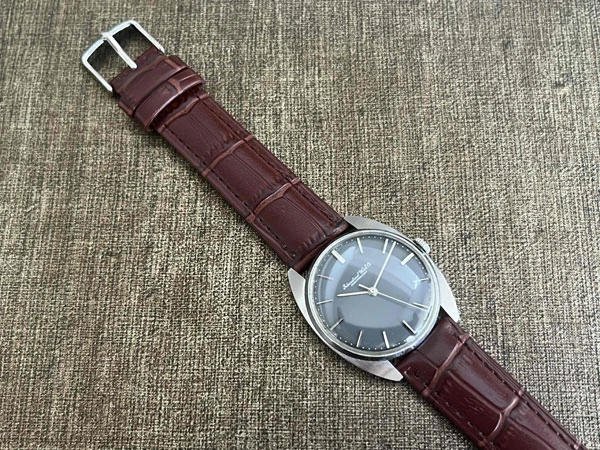 IWC オールドインター グレー文字盤 Cal.401 筆記体ロゴ
