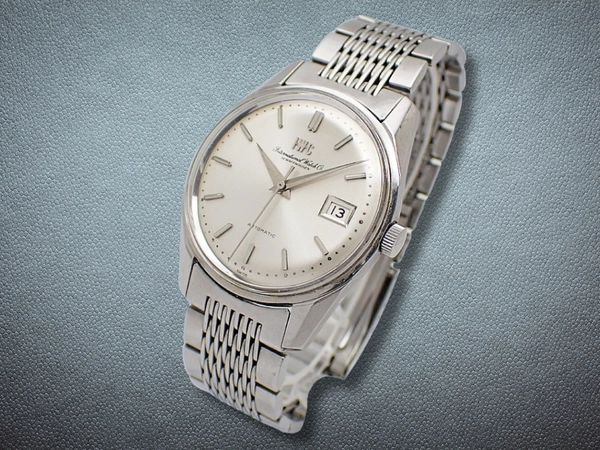 IWC オールドインター ラウンド デイト Ref.R820AD Cal.8541B SS 筆記体ロゴ シルバーダイヤル 多連式ブレスレット装着 オートマチック 2025年OH済 時計店修理明細付属 INTERNATIONAL WATCH Co. [代行おまかせ コース]