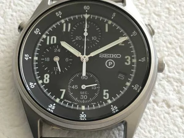 セイコー ミリタリークロノグラフ 英国防省採用 (Gen. 2) 美品 SEIKO 保証書付属