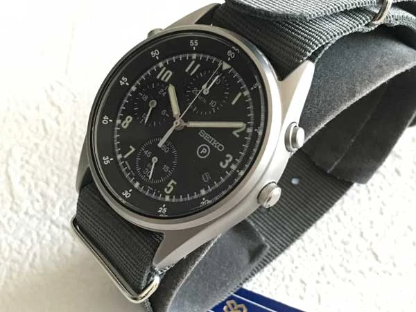 セイコー ミリタリークロノグラフ 英国防省採用 (Gen. 2) 美品 SEIKO 保証書付属