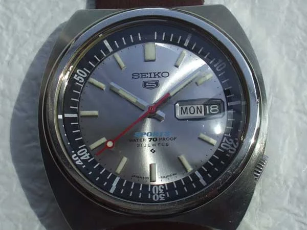 セイコー SEIKO 5スポーツ オートマチック