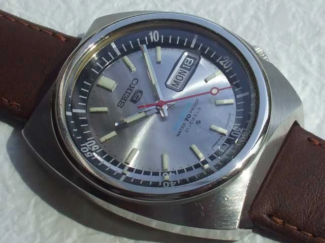 セイコー SEIKO 5スポーツ オートマチック