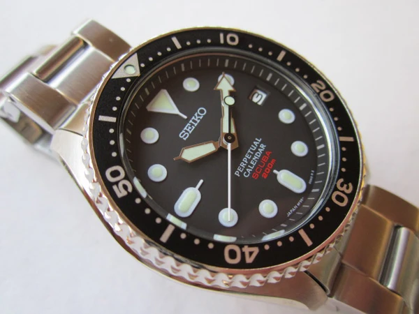 セイコー ダイバー SBCM023 未使用 SCUBA 200m 8F35-00A0 前期 クオーツ パーペチュアルカレンダー デッドストック SEIKO PERPETUAL CALENDER 箱、巻きタグ、説明書、保証書付属