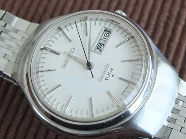 セイコー SEIKO v.f.a. 3823-7000 ホワイト文字盤 ウィークデーター クオーツ