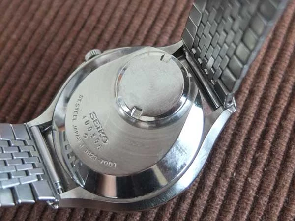 セイコー SEIKO v.f.a. 3823-7000 ホワイト文字盤 ウィークデーター クオーツ VFA