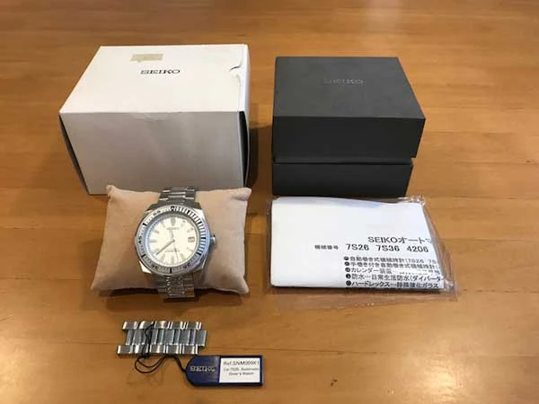 セイコー ホワイトサムライ SEIKO SNM009 200mダイバー