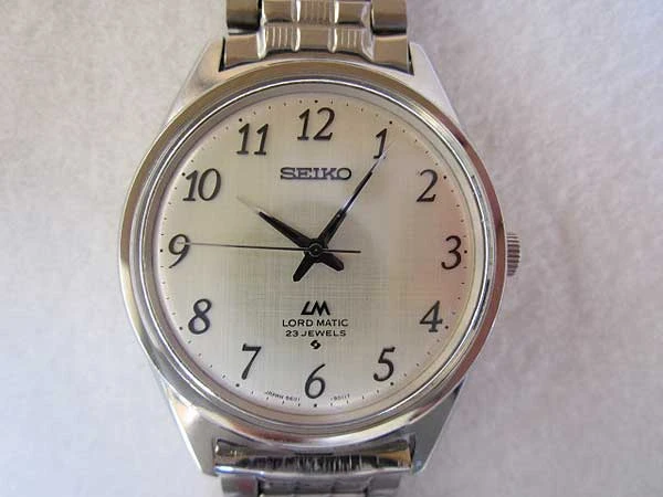 SEIKO ☆☆☆国産名機準高級機械　1971年製　SEIKO　 ロードマチック 23石 絹目全数字ワンピースケース 自動巻紳士腕時計　美品