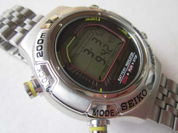 セイコー ダイバー デジタル S800-0020 AIR DIVER'S 200m SCUBA クオーツ SEIKO