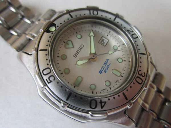 セイコー ダイバー 7N85-0010 200m SCUBA クオーツ 90年代 SEIKO