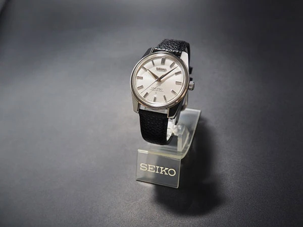 廃業時計店の長期保管品 最高峰 SEIKO キングセイコー クロノメーター 初期 49999 獅子メダリオン 27石 手巻き 新品ベルト 保護シール付