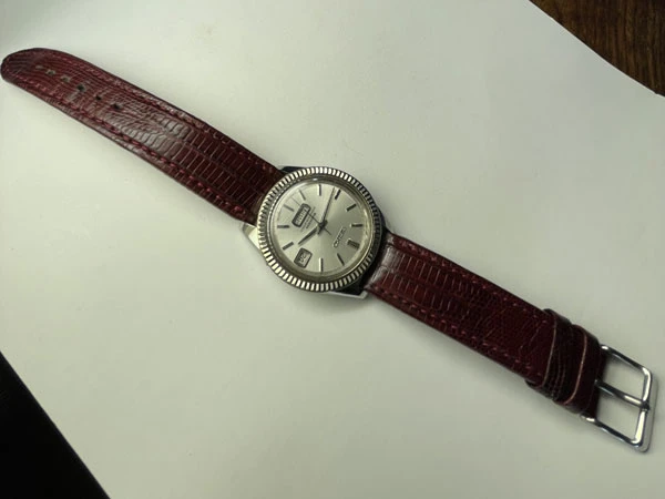 セイコー ビジネス ウィークデータ 26石 6206-8201 尾錠 高級皮ベルト SEIKO BUSINESS Weekdater