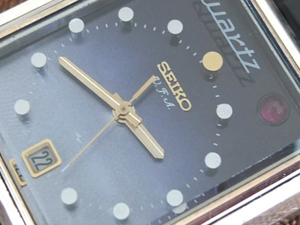 セイコー SEIKO 39クォーツ v.f.a. VFA 3923-502A セコンドフラッシュ ブルーダイアル 美品