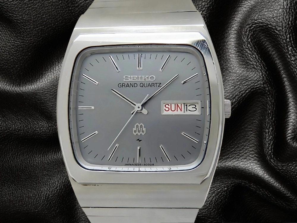 セイコー グランドクオーツ 9256-5000 SS トノー グレーダイヤル GQブレス仕様 ツインクオーツ SEIKO GRAND QUARTZ [代行おまかせコース]