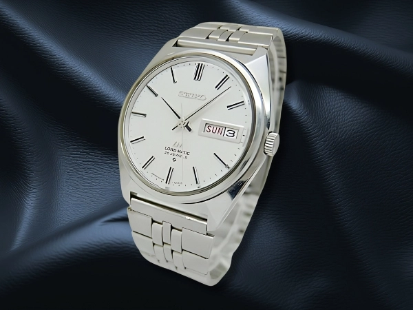 セイコー ロードマチック 23石 5606-7000 SS ワンピースケース シルバーダイヤル LM用5連ブレス オートマチック SEIKO LORD MATIC 23JEWELS [代行おまかせコース]