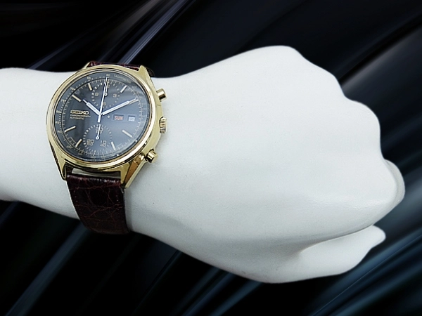 セイコー クロノグラフ 21石 6138-8020 Cal.6138B SGP/SS ブラックダイヤル SEIKO尾錠 オートマチック SEIKO CHRONOGRAPH [代行おまかせコース]