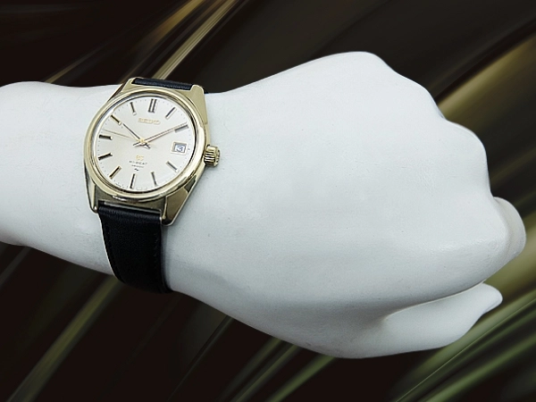 グランドセイコー ハイビート 25石 4522-8000 CAP GOLD/SS シルバーダイヤル GSメダリオン 手巻き GRAND SEIKO HI-BEAT 36000 45GS [代行おまかせコース]