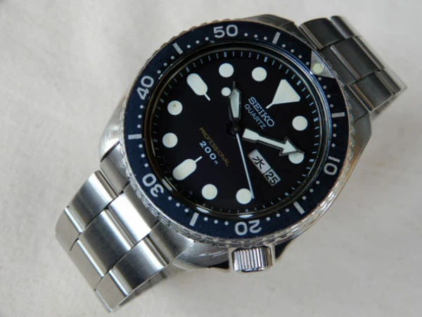 セイコー 7548-7010 プロフェッショナル ダイバー 200M クオーツ 80年代 デイデイト ダブルカレンダー SEIKO PROFESSIONAL