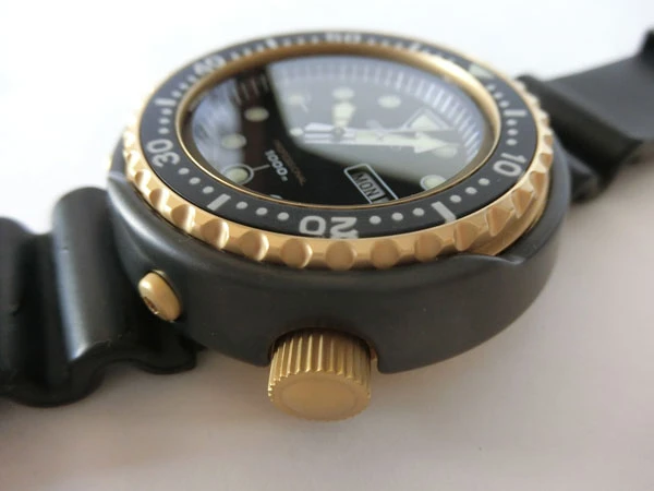 セイコー プロスペックス SBBN040 クオーツ ダイバーズ 復刻 1000m 美品 ヨーロッパ仕様