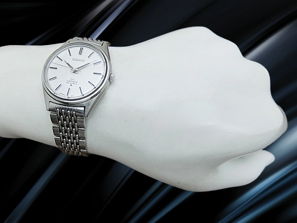 セイコー ロードマチック 23石 5601-9000 SS ワンピースケース シルバーダイヤル ブレスレット仕様 オートマチック SEIKO LORD MATIC 23JEWELS [代行おまかせコース]