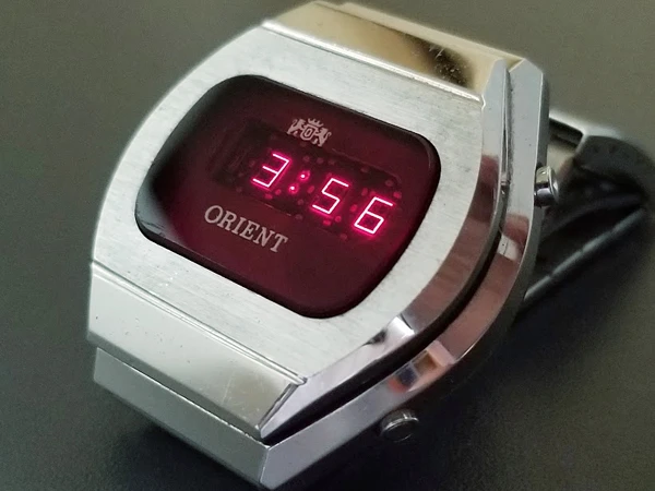 オリエント ORIENT タッチトロン H680130-40 発光ダイオード LED 昭和レトロ デジタル クオーツ