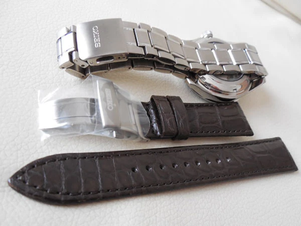 セイコー プレサージュGMT プレステージライン Sharp Edged Series SEIKO クロコダイルⅮバックル付 革ベルト未使用品(25,000円相当) BOX・取扱説明書、保証書(期限切れ)タグ付