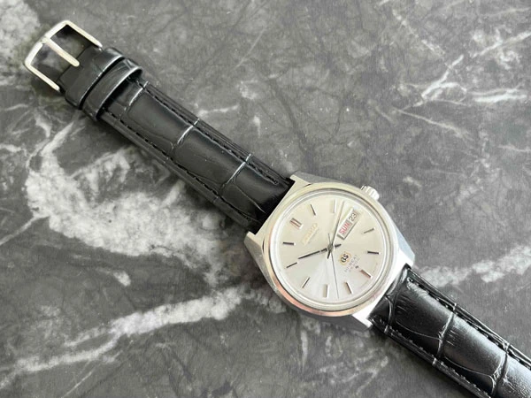 グランドセイコー GRANDSEIKO 唐草文字盤 Arabesque 6146-8000 GSメダリオン 61GS