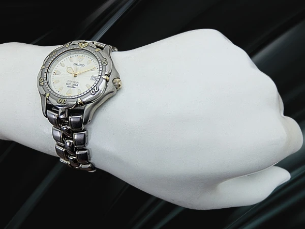 セイコー スキューバ 200M 7N35-6120 チタン シルバーダイヤル ブレス装着 クオーツ SEIKO Titanium SCUBA 200m [代行おまかせコース]