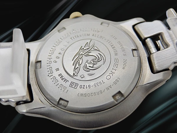セイコー スキューバ 200M 7N35-6120 チタン シルバーダイヤル ブレス装着 クオーツ SEIKO Titanium SCUBA 200m [代行おまかせコース]