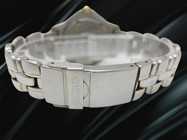 セイコー スキューバ 200M 7N35-6120 チタン シルバーダイヤル ブレス装着 クオーツ SEIKO Titanium SCUBA 200m [代行おまかせコース]