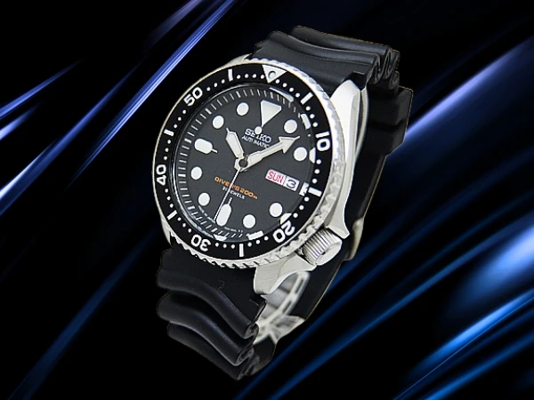 セイコー ダイバーズ 200m SKX007J1 7S26-0020 SS ブラックダイヤル ウレタンバンド装着 オートマチック ブラックボーイ 日本製J1モデル BOX・保証書付属 保管品 SEIKO DIVER'S [代行おまかせコース]