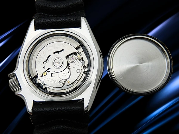 セイコー ダイバーズ 200m SKX007J1 7S26-0020 SS ブラックダイヤル ウレタンバンド装着 オートマチック ブラックボーイ 日本製J1モデル BOX・保証書付属 保管品 SEIKO DIVER'S [代行おまかせコース]