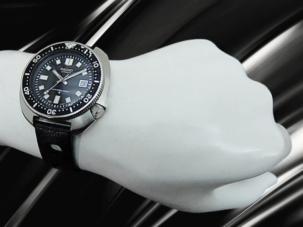 セイコー セカンドダイバー 150m 6105-8110 植村モデル 後期型 SS ブラックダイヤル トロピックラバーベルト装着 オートマチック SEIKO 2nd Diver TROPIC [代行おまかせコース]