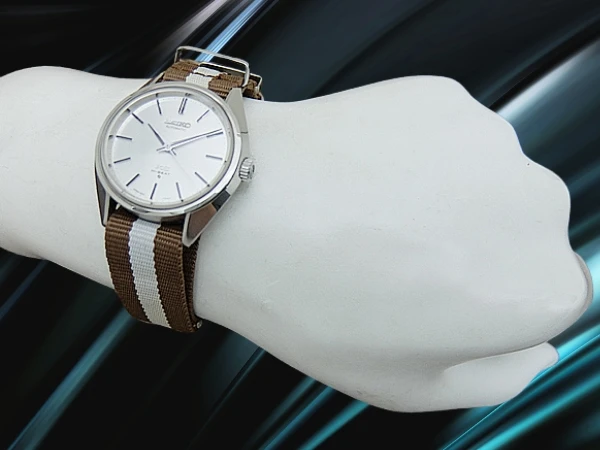 キングセイコー ハイビート 5621-7021 SS シルバーダイヤル ノンデイト 社外製引き通しストラップ装着 オートマチック KING SEIKO HI-BEAT 56KS [代行おまかせコース]