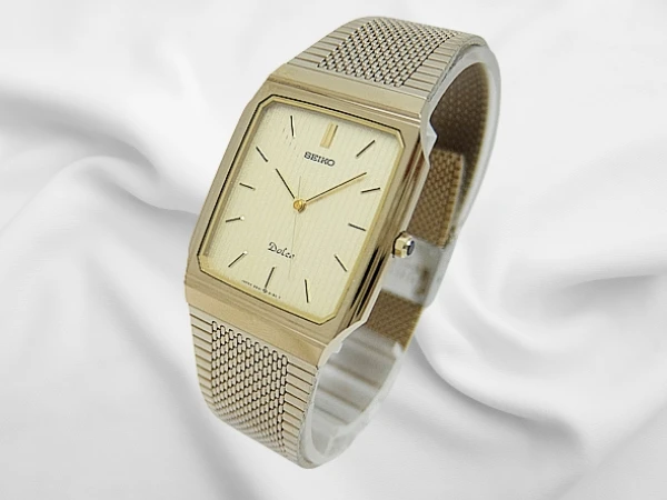 セイコー ドルチェ Ref.SACT039 9531-5160 タングステンカーバイド 超硬合金ケース スクエア ストライプ模様ゴールドダイヤル メッシュブレス装着 薄型クォーツ 2023年メーカーOH済 BOX・保証書・修理明細付属 SEIKO QUARTZ Dolce [代行おまかせコース]