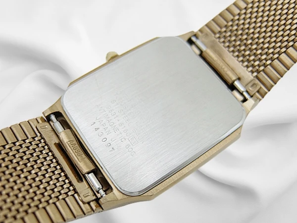 セイコー ドルチェ Ref.SACT039 9531-5160 タングステンカーバイド 超硬合金ケース スクエア ストライプ模様ゴールドダイヤル メッシュブレス装着 薄型クォーツ 2023年メーカーOH済 BOX・保証書・修理明細付属 SEIKO QUARTZ Dolce [代行おまかせコース]