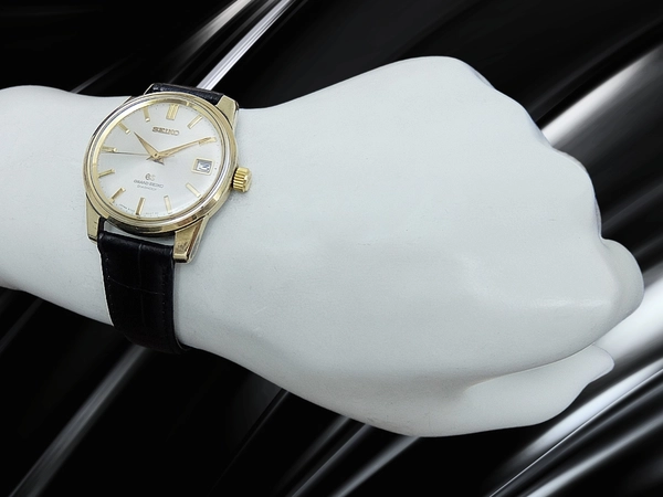 グランドセイコー セカンドモデル 5722-9011 CG/SS キャップゴールド シルバーダイヤル GSメダリオン 社外レザー装着 手巻き GRAND SEIKO 57GS [代行おまかせコース]