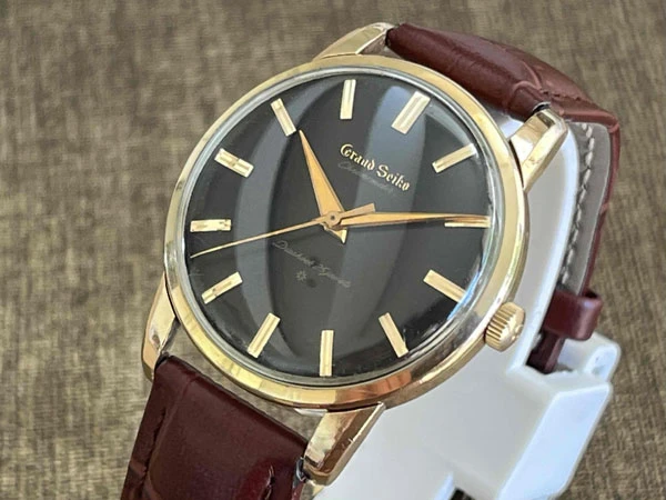 グランドセイコー ファーストモデル J14070 ブラックミラーダイヤル 14K GOLD FILLED CHRONOMETER アップライトロゴ 獅子メダリオン